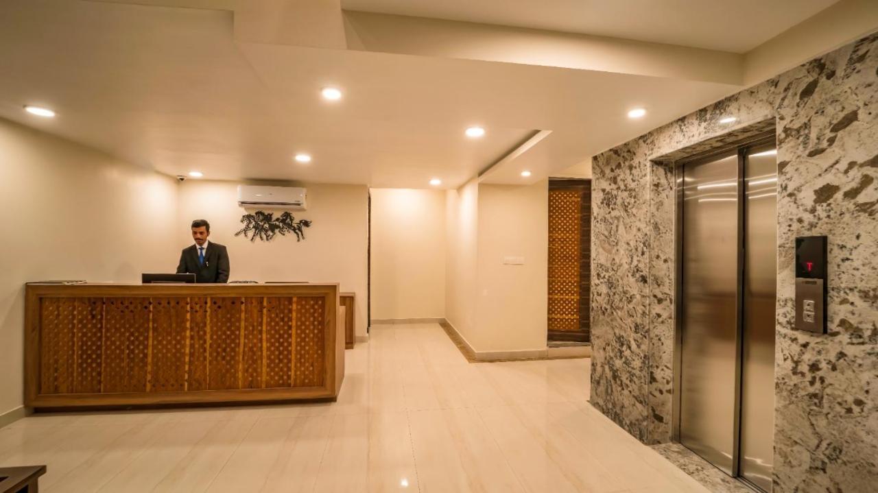 Hotel Wonder Cliff อุเดเปอร์ ภายนอก รูปภาพ