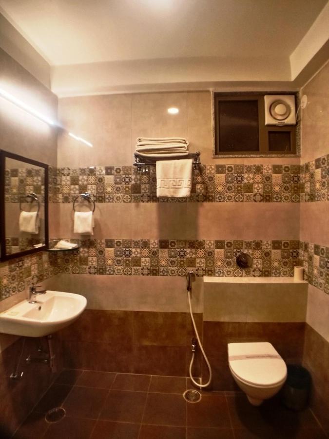 Hotel Wonder Cliff อุเดเปอร์ ภายนอก รูปภาพ