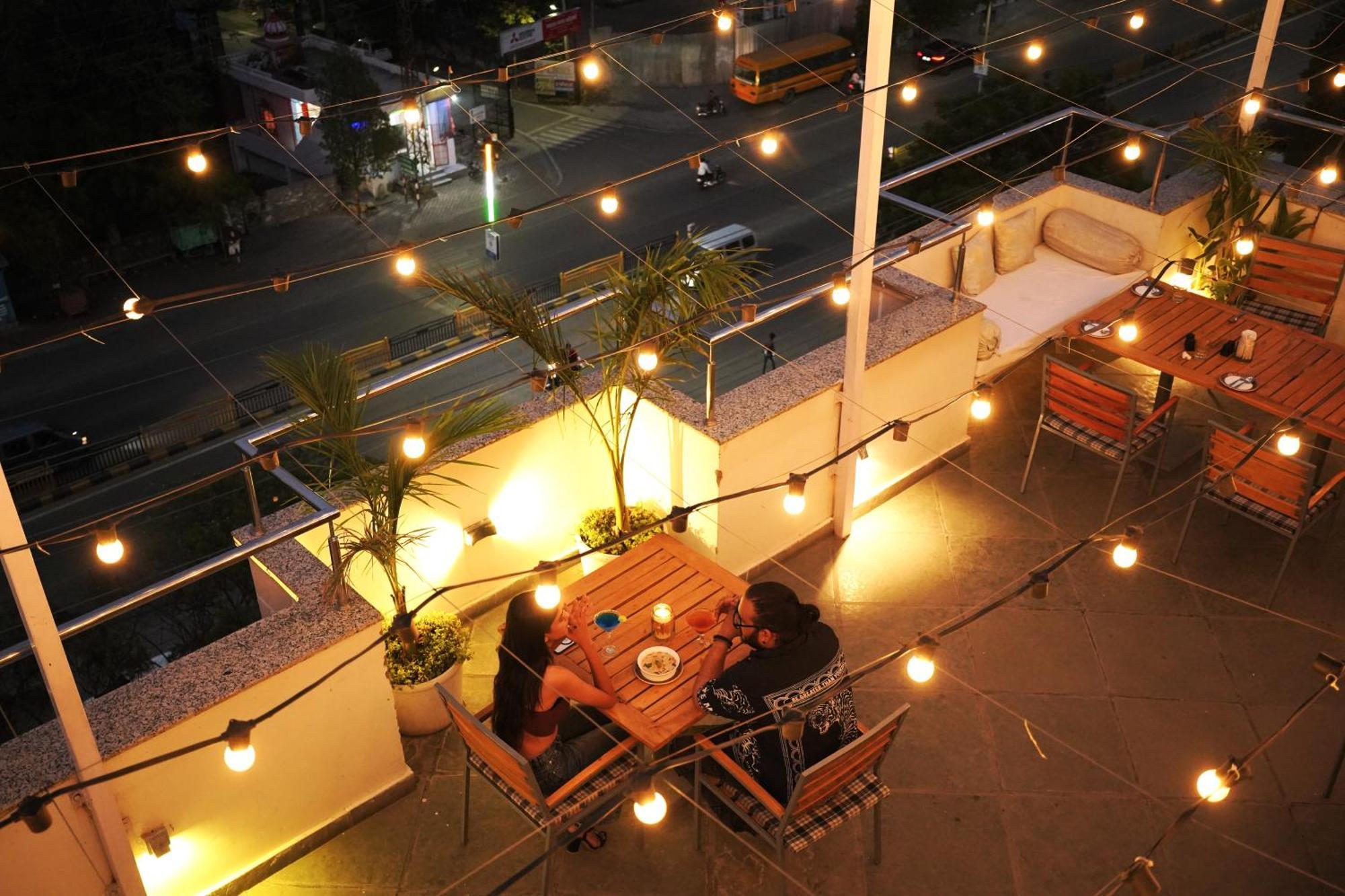 Hotel Wonder Cliff อุเดเปอร์ ภายนอก รูปภาพ
